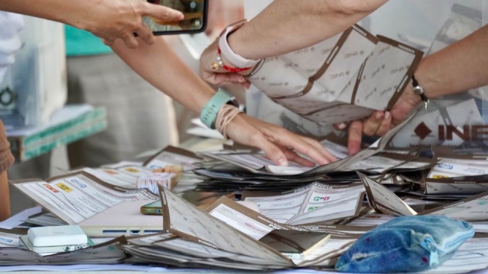 Inicia conteo de votos en Juntas Distritales y Municipales del Edomex