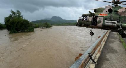 Lluvias en Hidalgo: con helicóptero, Ejército evacúa a 200 familias en Yahualica