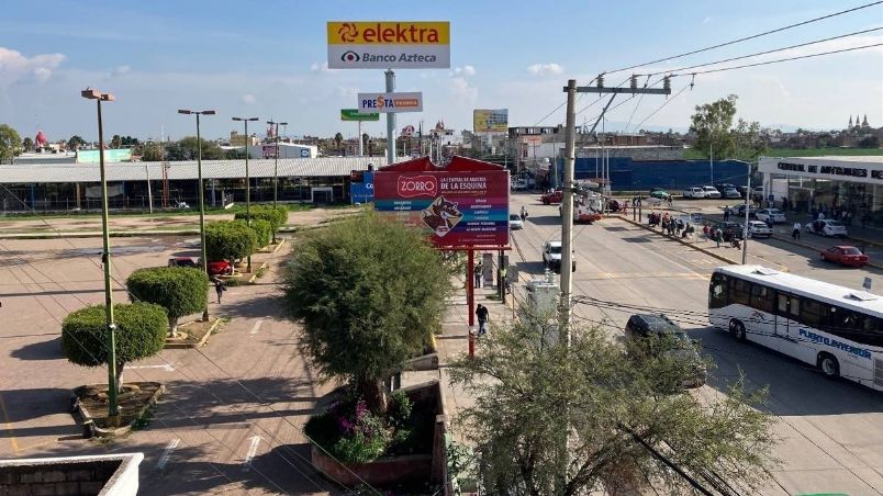 Plaza Real se encuentra frente a la Central Camionera de Silao.