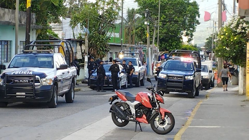 Sigue la movilización de policías en la zona