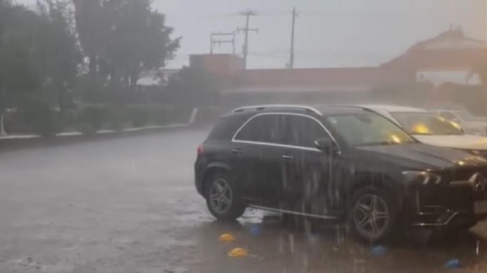 En Acámbaro se registró ayer lluvia con granizo.