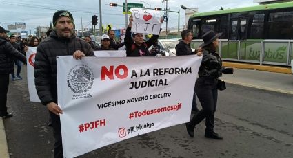 En Pachuca, realizan marcha fúnebre contra reforma de AMLO al Poder Judicial