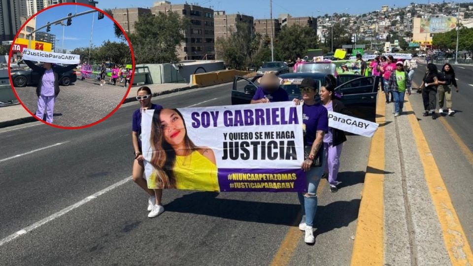 Según contó ese mismo día, él y su hijo de 17 años de edad salieron de la casa familiar el 12 de julio por la mañana cuando escucharon los disparos de arma de fuego que terminaron con la vida de Gabriela, quien llegaba en su automóvil de trabajar.