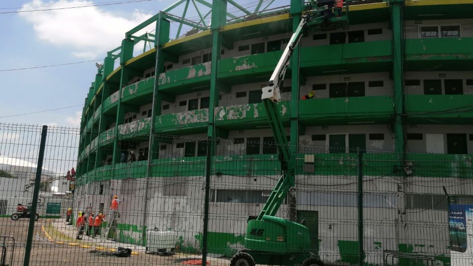 También se ha llevado a cabo un proceso de limpieza y pintura en todo el estadio, ya que lucía desgastado y sucio. 