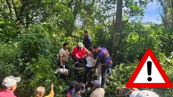 Autobús con pasajeros cae a barranco en Coscomatepec; PC confirma 3 fallecidos