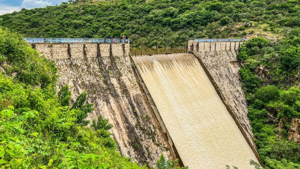 Desde agosto hay desfogues en la Presa La Golondrina.