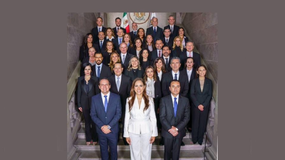 Libia Dennise presentó a los integrantes de su gabinete.
