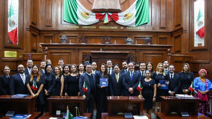 Tere Jiménez entrega su Segundo Informe de Gobierno al Congreso de Aguascalientes