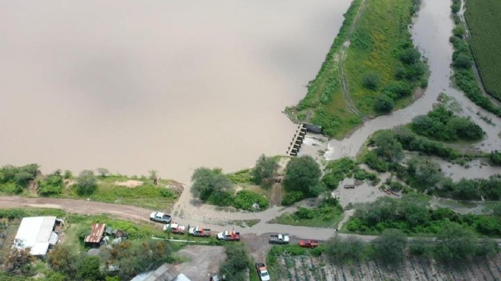 Se desborda presa en Guanajuato por fuertes lluvias