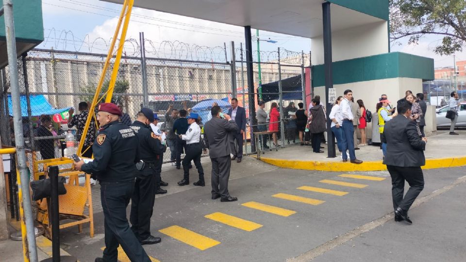 Mediante un comunicado el Poder Judicial de la Ciudad de México informó que por las manifestaciones y bloqueos realizados el día de hoy se acordó suspender términos y plazos procesales del 4 de septiembre.