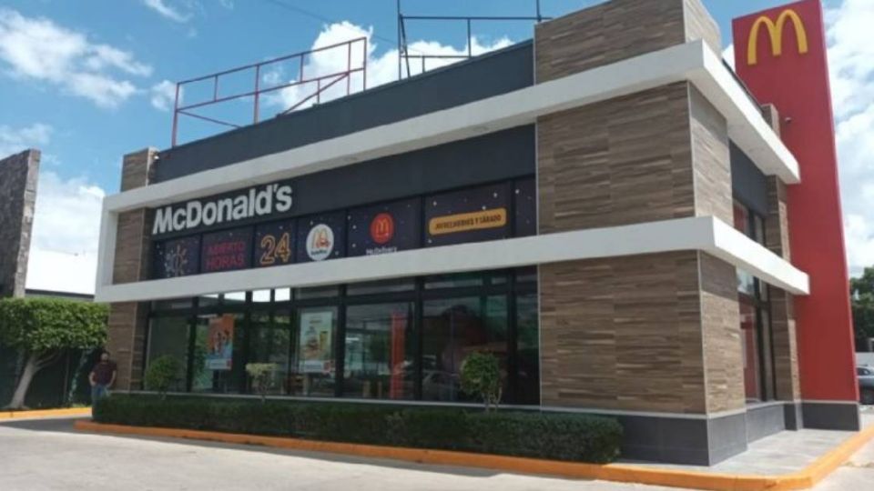 Recientemente la cadena McDonald's anunció en León que atenderán las 24 horas 3 días de la semana.
