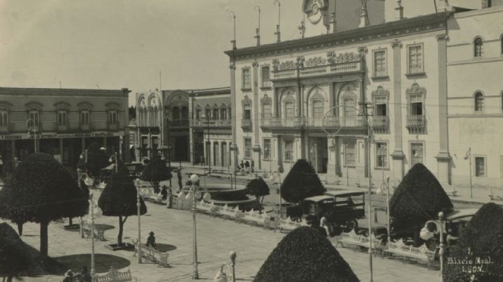 Un León de otro siglo: así era la plaza principal en 1925