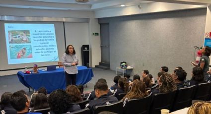 Lourdes “Lulú” Cisneros, reconocida en el mundo acuático, capacita a instructores de Acuática Nelson Vargas