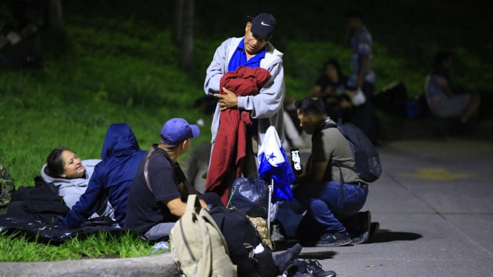 Los migrantes partieron hacia el puerto de Corinto, Cortés, fronterizo con Guatemala