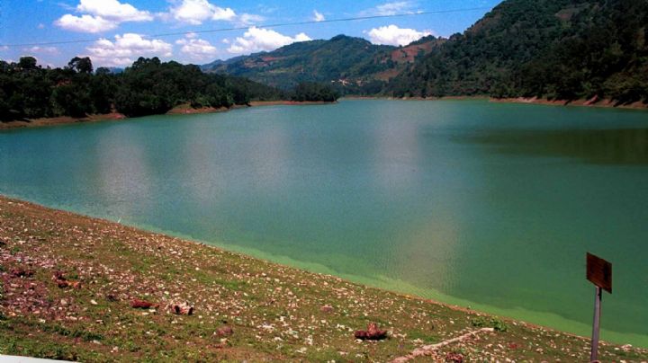 Alertan por riesgos de desborde en 55 presas por lluvias