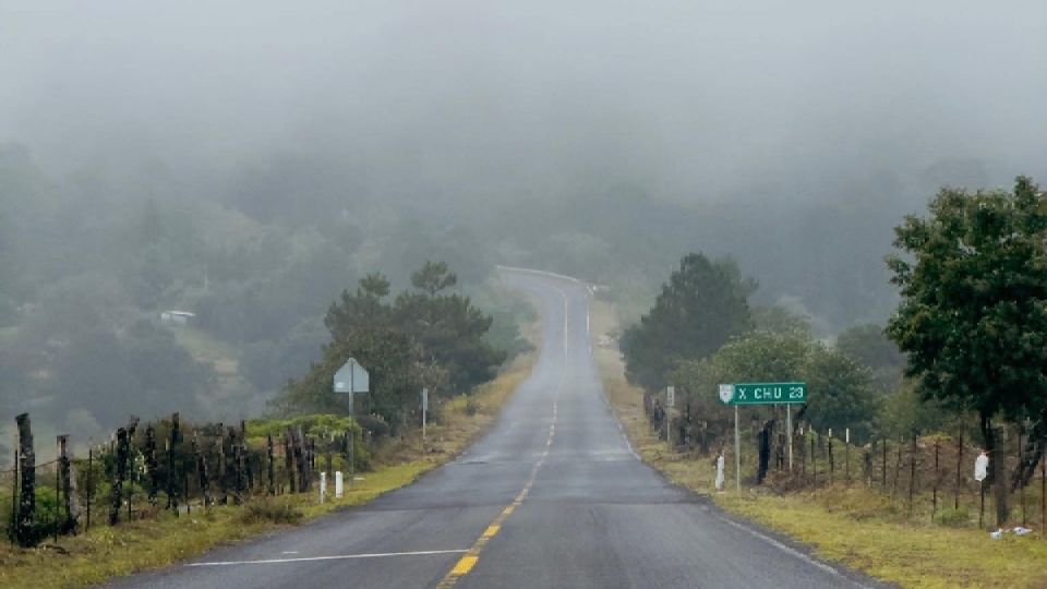 Neblina al amancer, ayer en Xichú.