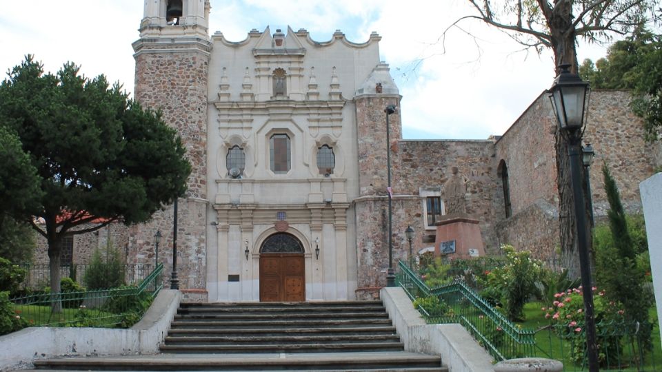 Los puestos y actividades serán en el atrio