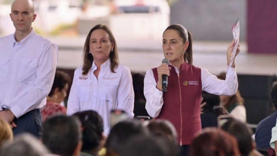 Abuchean a Rocío Nahle en entrega de apoyos a damnificados de Poza Rica