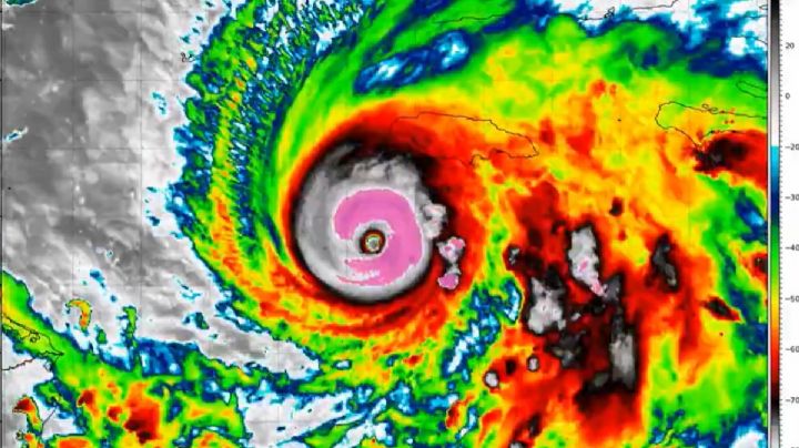 Melissa toca tierra en Jamaica; el huracán disminuye a categoría 4 y sigue a Cuba