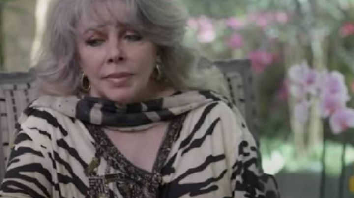 Verónica Castro preocupa por estar en silla de ruedas y traer tanque de oxígeno