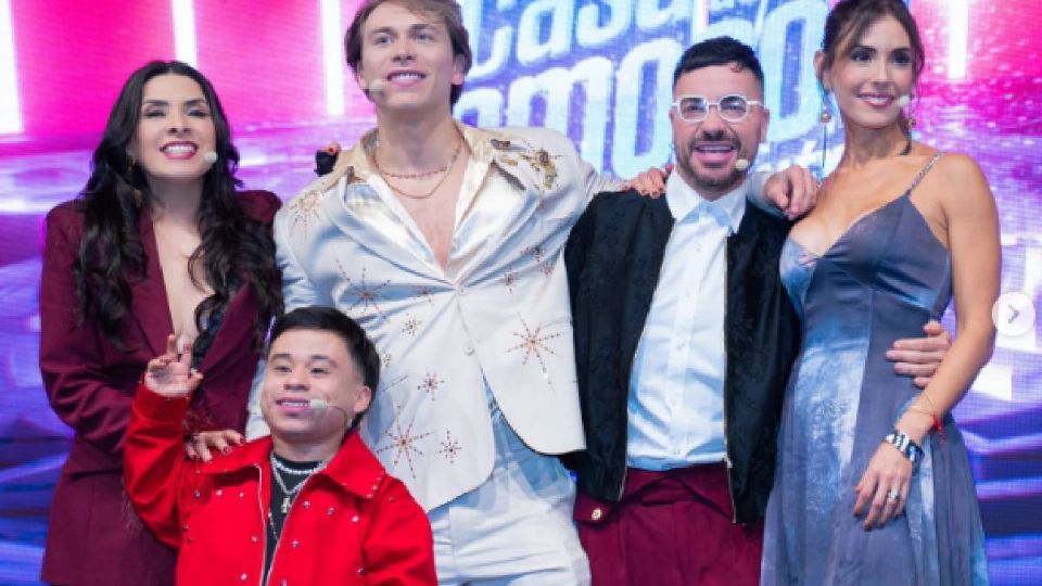 Los cinco finalistas del reality show.