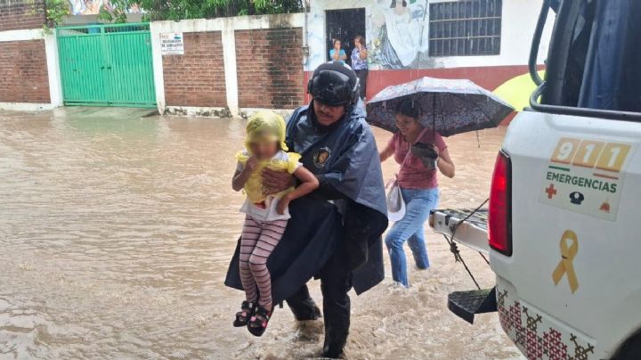“Raymond” deja bajo el agua a Guerrero