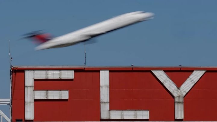 Afectaciones en 40 aeropuertos debido a la falta de controladores aéreos y la suspensión de fondos federales