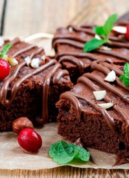 Foto descriptiva de: ¿Cómo hacer unos brownies navideños caseros con una receta sencilla?
