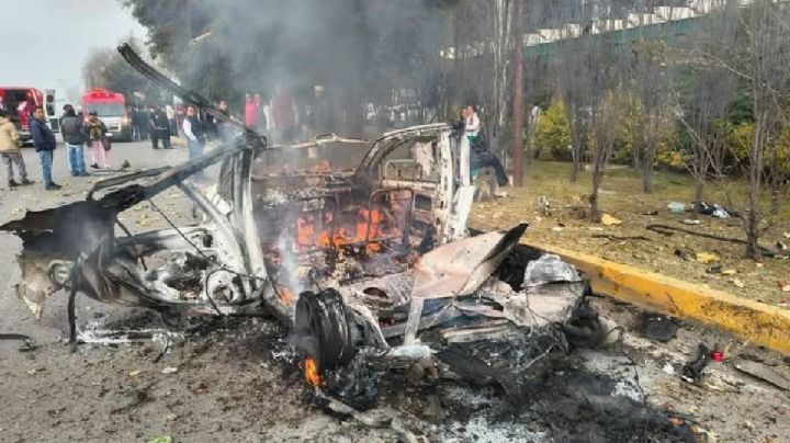Explota taxi que transportaba pirotecnia para festejos de La Virgen de Guadalupe en carretera Toluca-México