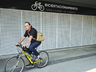 “Ghost” bike parking facilities on Insurgentes and Camarones