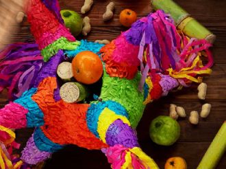 ¿Cómo elegir la fruta ideal para rellenar una piñata para las posadas?