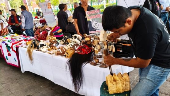 Hechas a mano y con historia: así se elaboran las máscaras tradicionales de Huejutla que recorren México