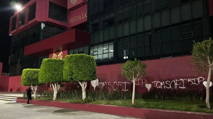 Por pintas en Palacio de Gobierno, vinculan a proceso a un hombre