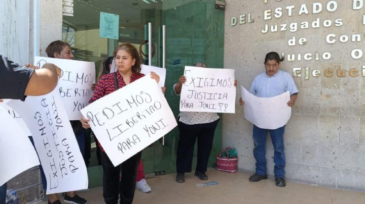 Vinculan a proceso a los detenidos del 8M; defensa acusa que no consideraron sus pruebas