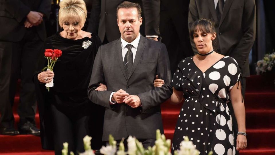 ¿Estarían peleados los hijos de José José y su exposa?