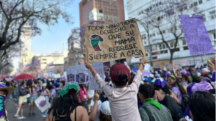 Niñas y niños presentes en movilizaciones del Día Internacional de la Mujer
