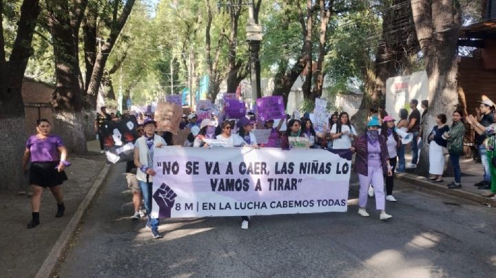 En marcha del 8M en Tulancingo, protestan en contra de la Arquidiócesis