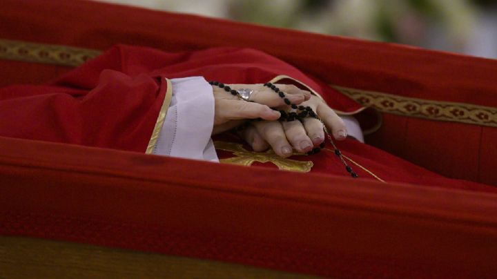 Médico del papa Francisco revela cómo fueron sus últimos minutos