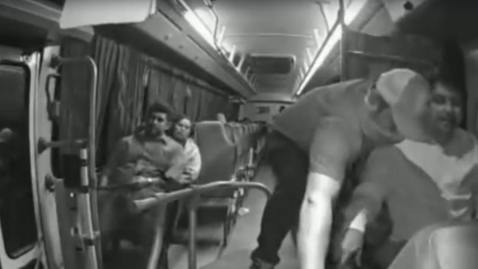 VIDEO: Denuncian asalto a camión de Transportes Chacalapa de la ruta Minatitlán–Coatzacoalcos