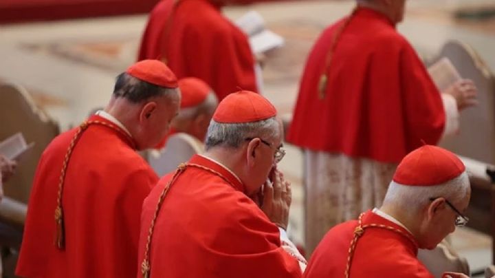 La vida "entre bambalinas" de los cardenales antes del cónclave