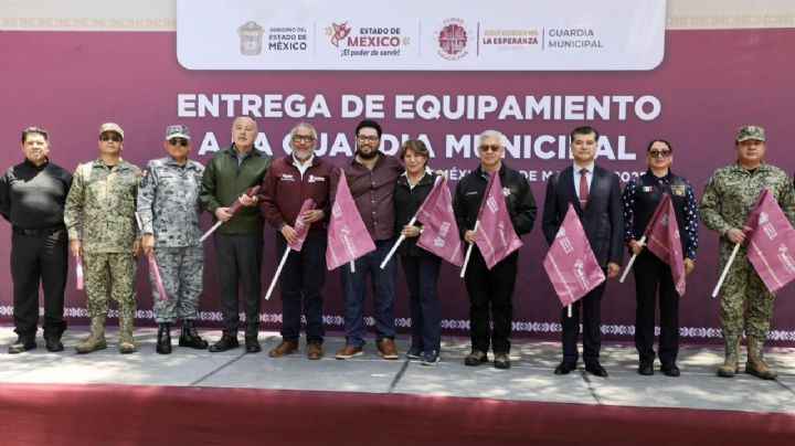 Encabezan alcalde Isaac Montoya y gobernadora Delfina Gómez entrega histórica de equipamiento a la guardia municipal
