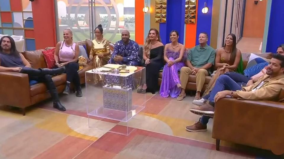 Sólo quedan 10 famosos en la competencia.