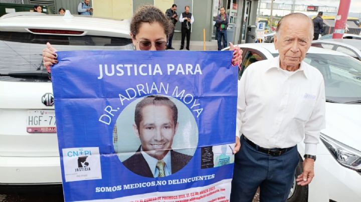 Protestan previo a la visita de Sheinbaum para denunciar torturas en el Cereso de Tulancingo