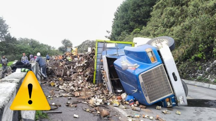 Accidente en Cumbres de Maltrata: vuelca tráiler con chatarra hoy 20 de junio