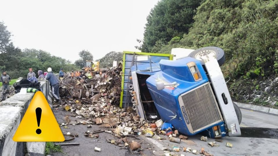 Accidente en Cumbres de Maltrata: Vuelca tráiler con teladas de chatarra hoy 20 de junio