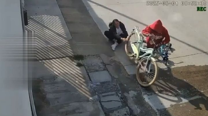 Quería bici con “canastita”: ladrón roba “baica” a mujer y le deja la suya |VIDEO