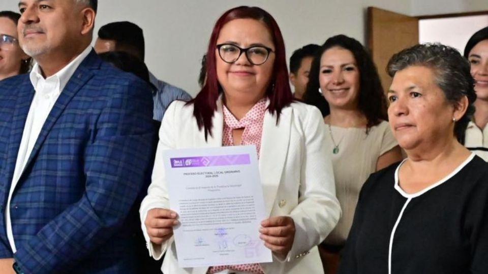 Daniela Griego recibe constancia de mayoría de votos como alcaldesa electa de Xalapa