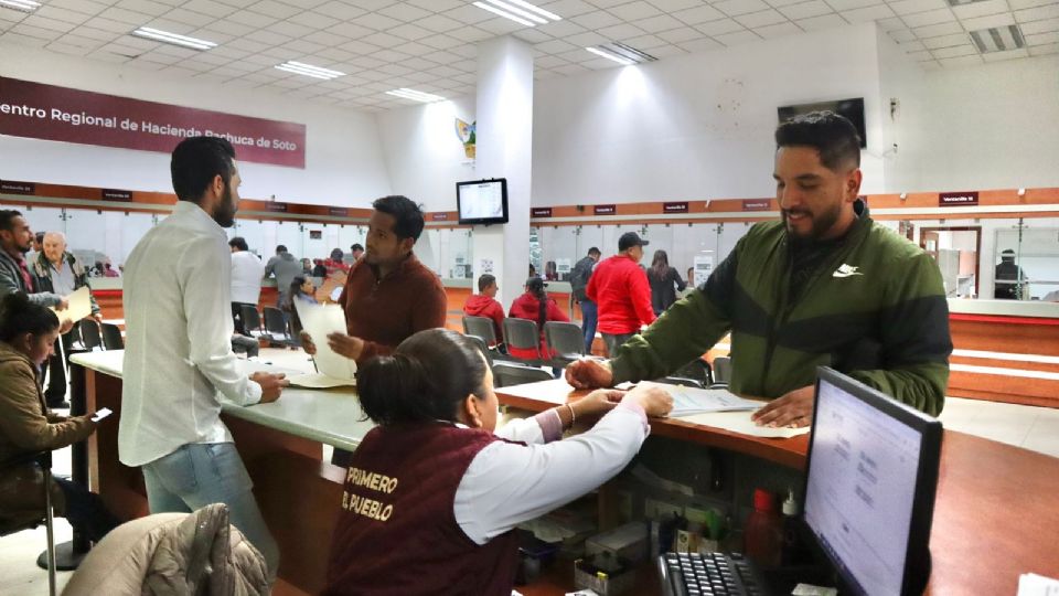 El padrón vehicular de Hidalgo es de 740 mil unidades y el 52 por ciento cumplió con su Refrendo 2025