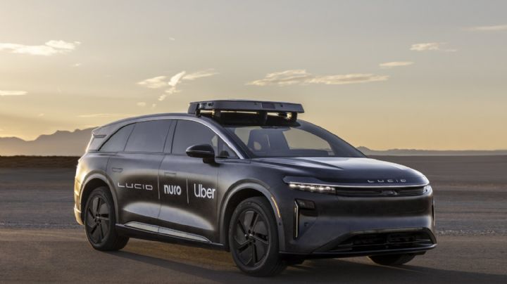 Uber apuesta por 20 mil robotaxis autónomos: así será su flota con Nuro y Lucid