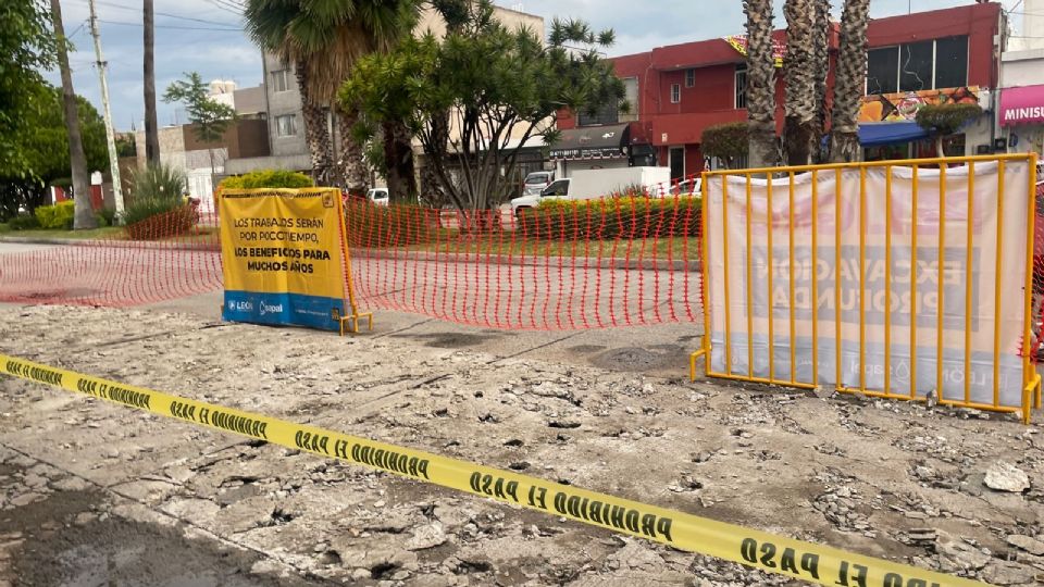 Sapal realiza obras para mejorar el drenaje en la colonia León Moderno